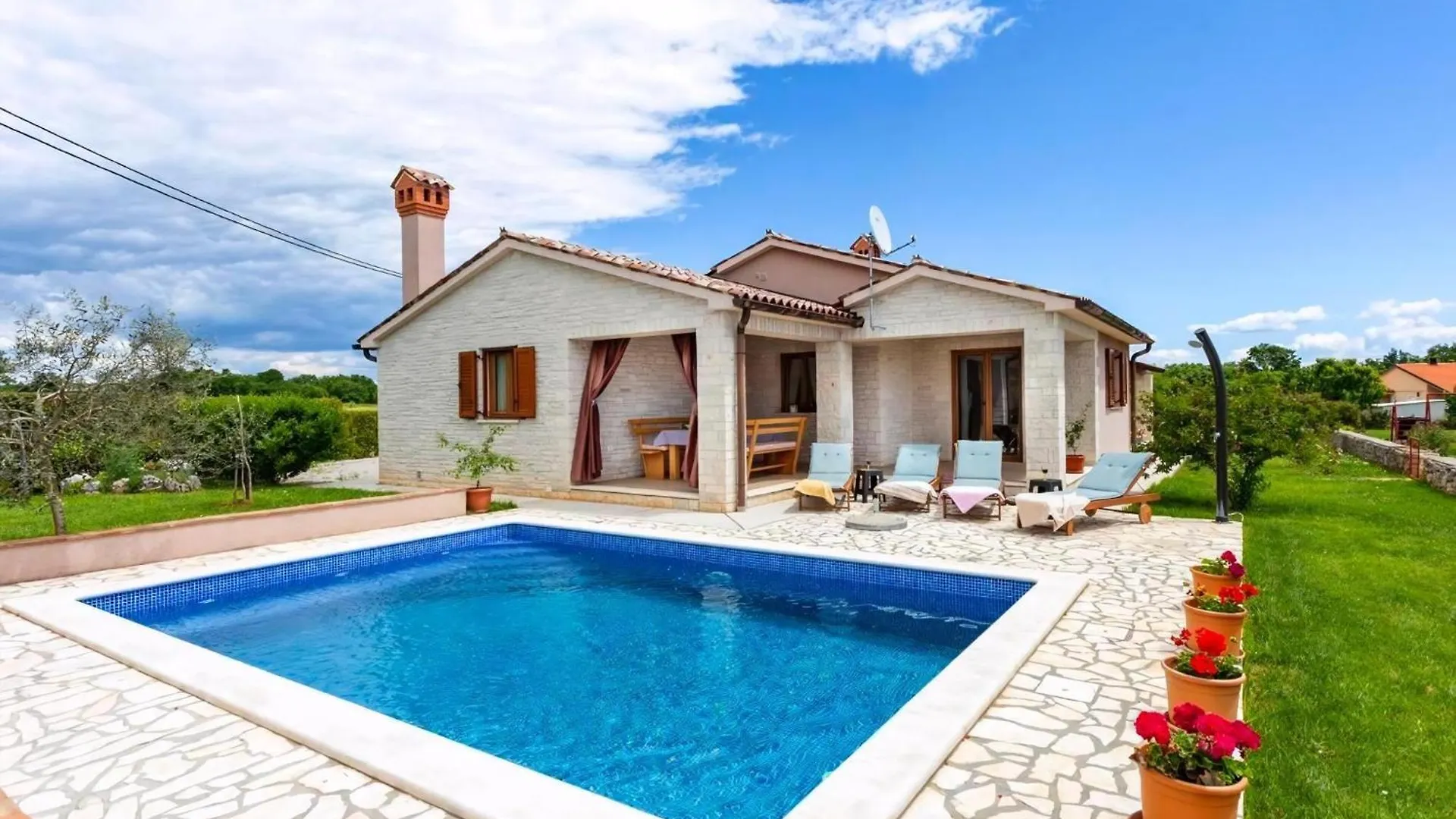 Villa Mirela Mit Garten Und Einem Schoenen Pool Barban